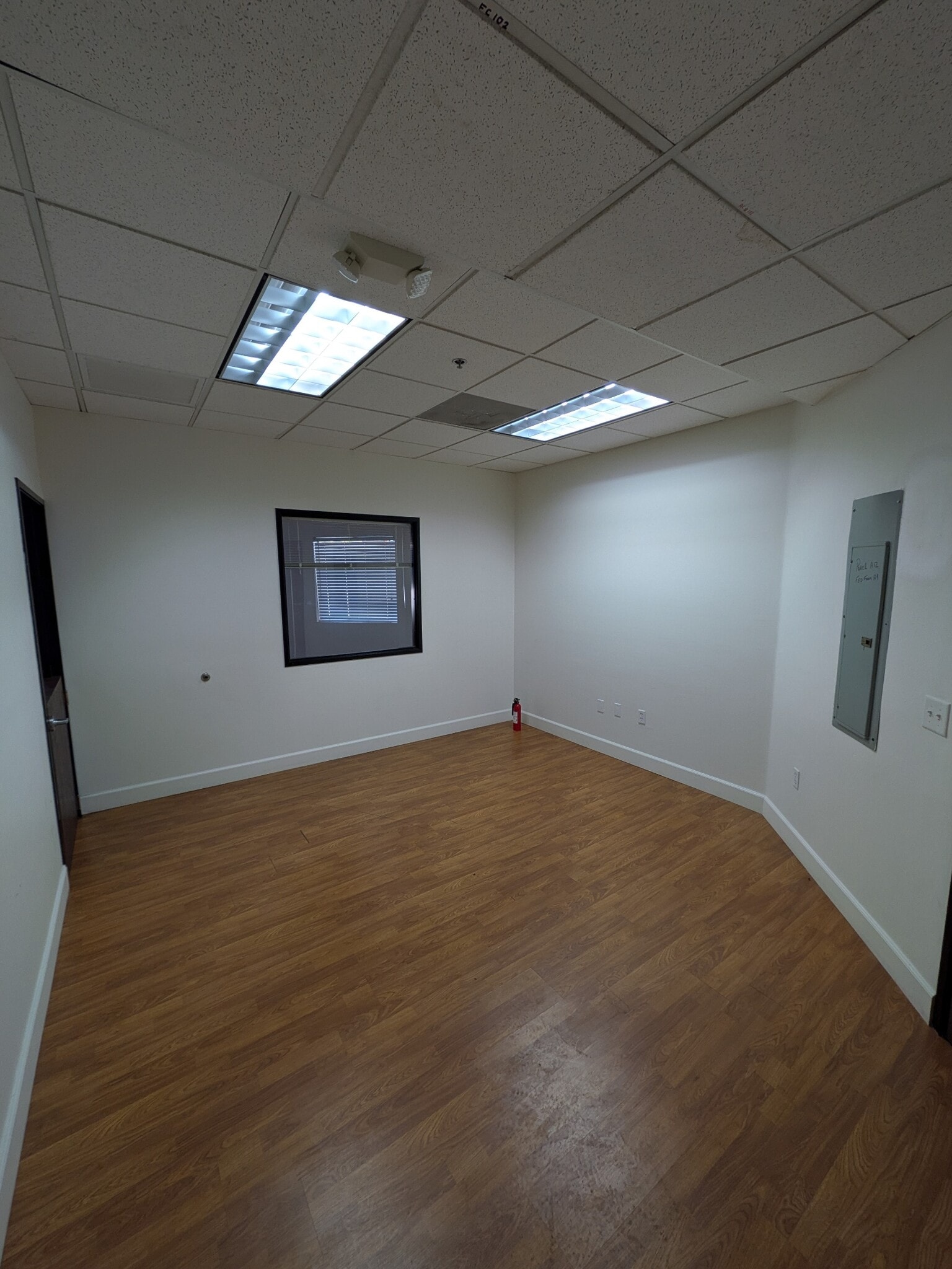 2600 Foothill Blvd, La Crescenta, CA à louer Photo intérieure– Image 1 sur 7
