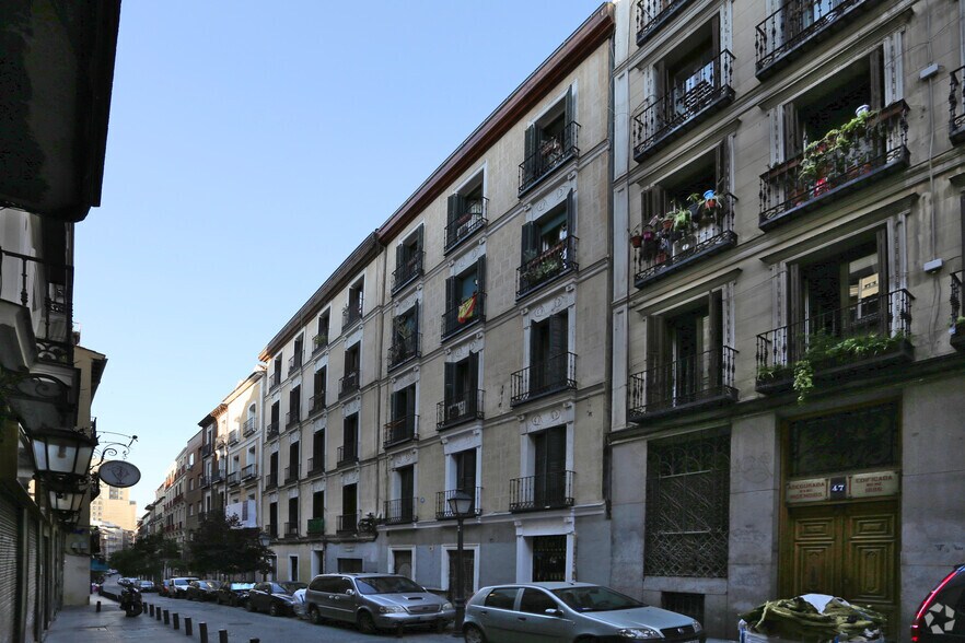 Immeuble residentiel dans Madrid, Madrid à vendre - Photo de l’immeuble – Image 1 sur 1