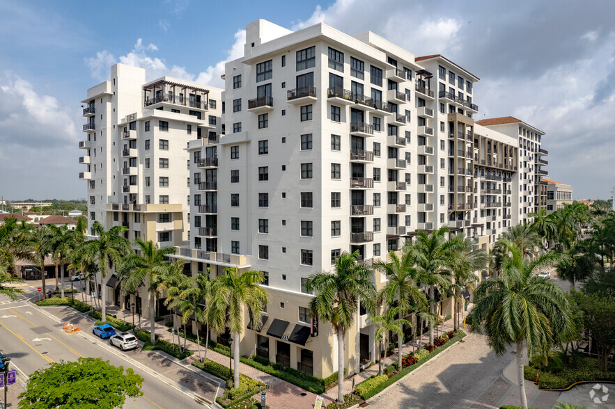 9 Plaza Real S, Boca Raton, FL à louer - Photo principale – Image 1 sur 51