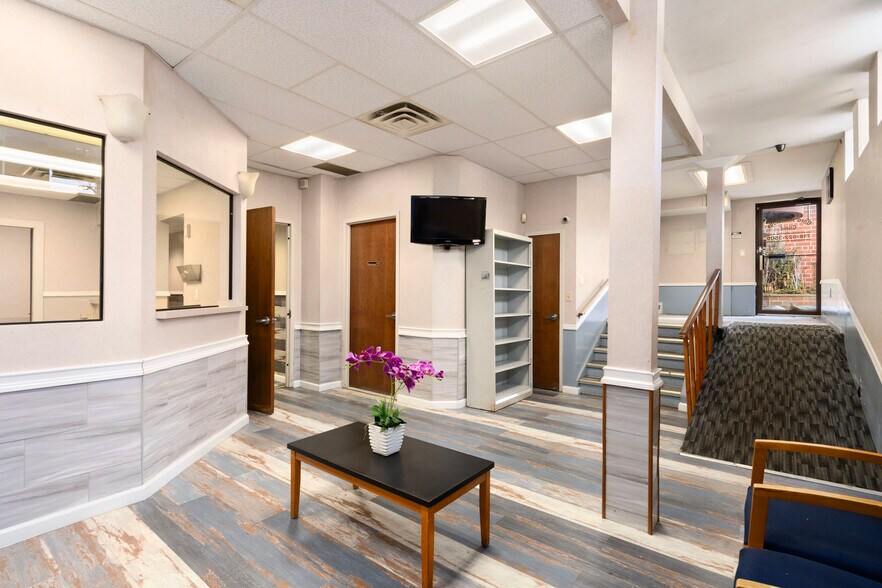 207 Prospect Park SW, Brooklyn, NY à louer - Photo intérieure – Image 1 sur 7