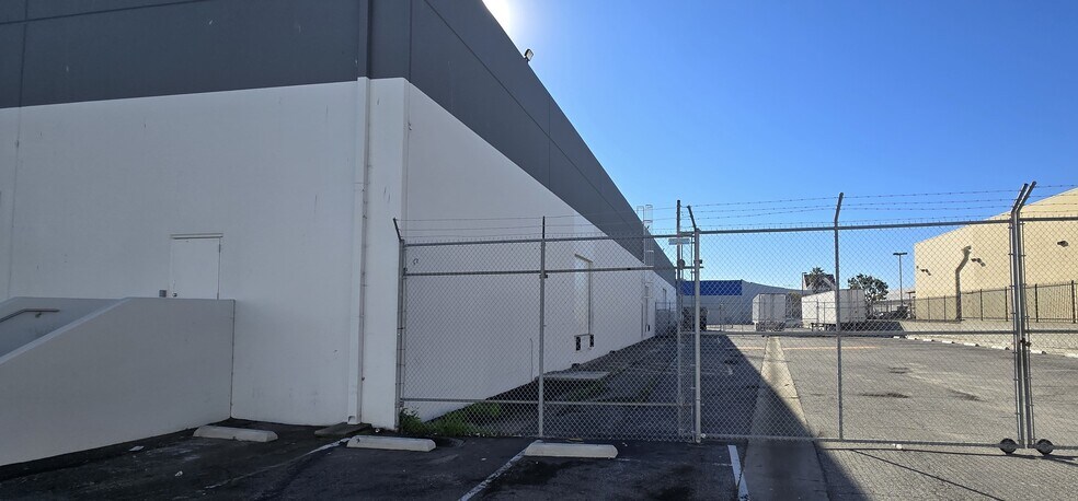 4926-4928 Rosecrans Ave, Hawthorne, CA à louer - Photo de l’immeuble – Image 2 sur 6