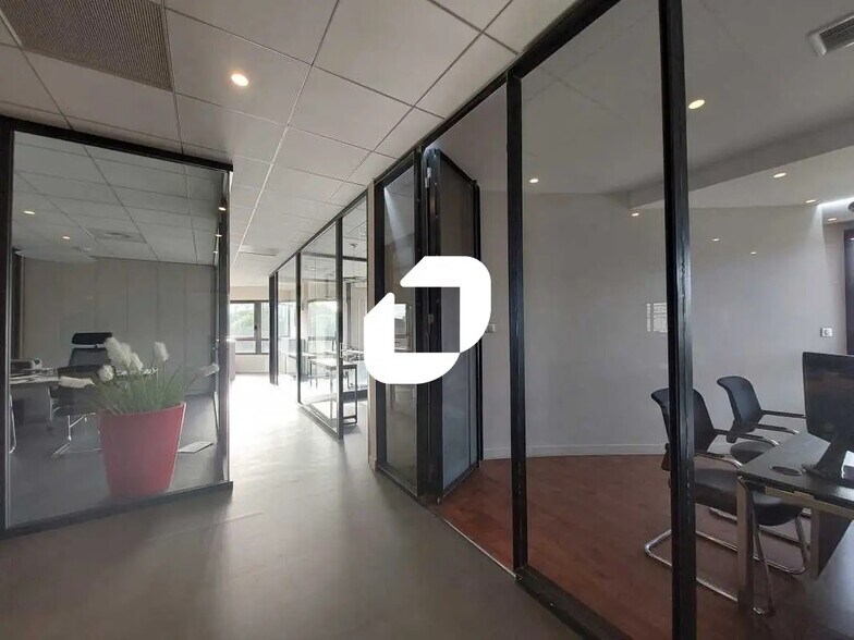 Bureau dans Montpellier à louer - Photo de l’immeuble – Image 3 sur 7