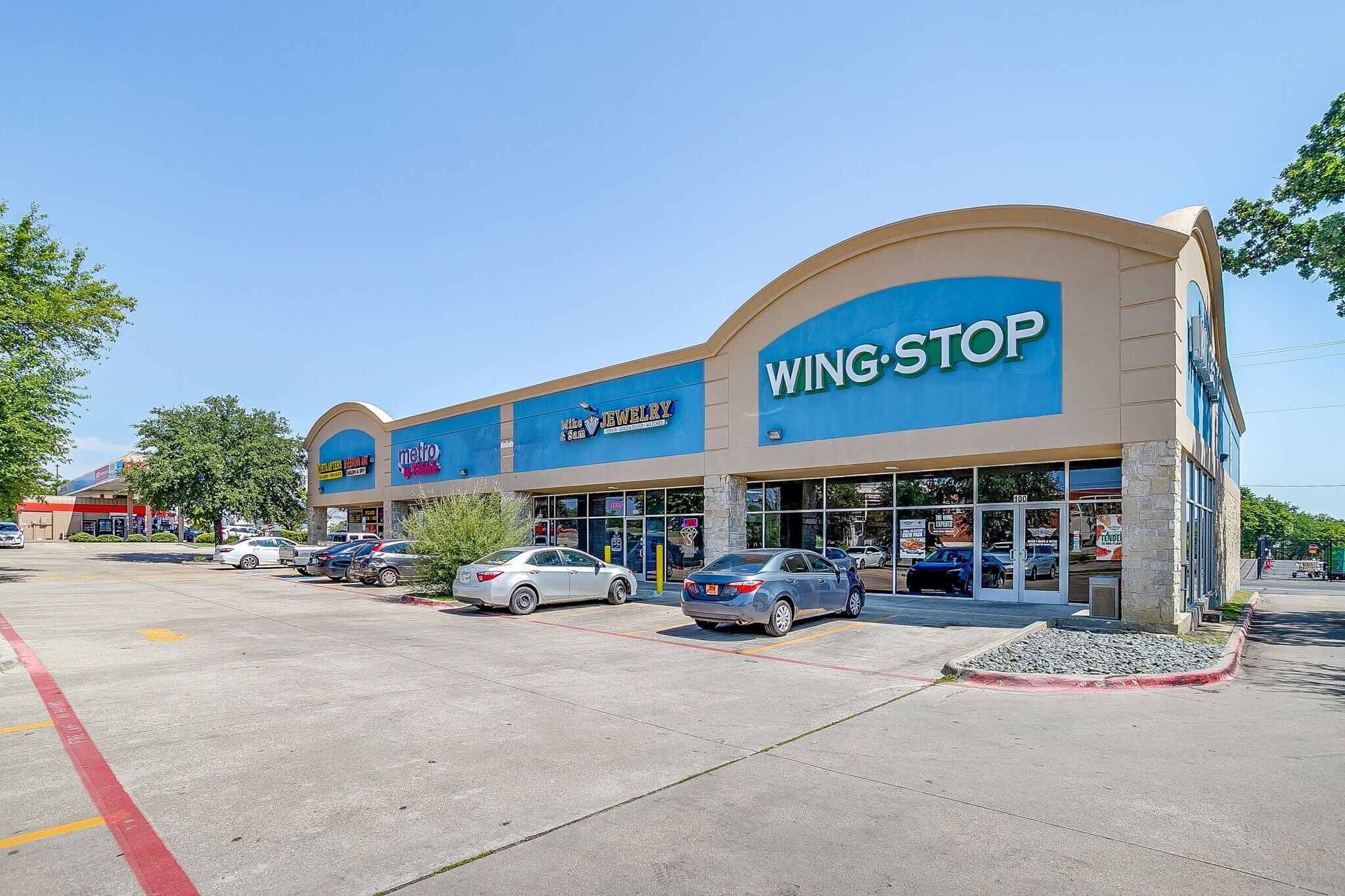 1714 Precinct Line Rd, Hurst, TX à louer Photo principale– Image 1 sur 10