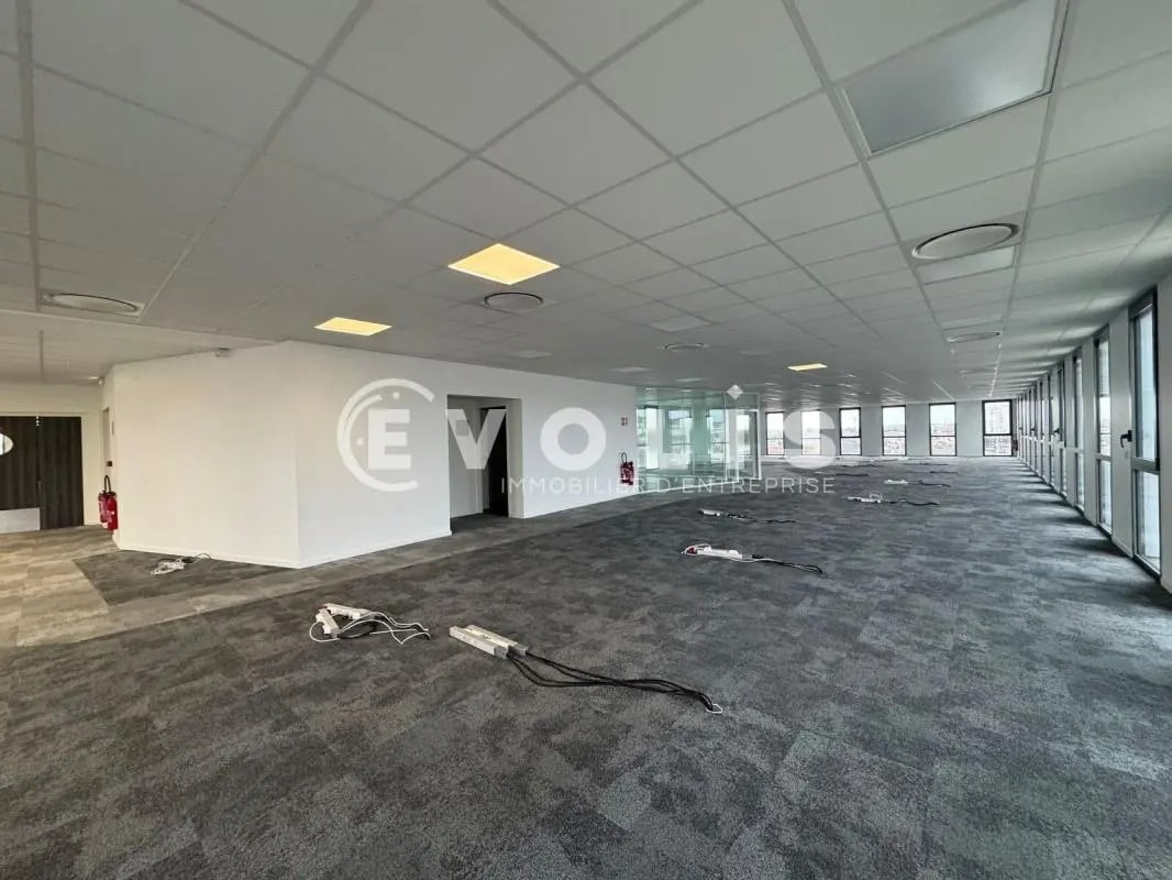 Bureau dans Amiens à louer Photo de l’immeuble– Image 1 sur 5
