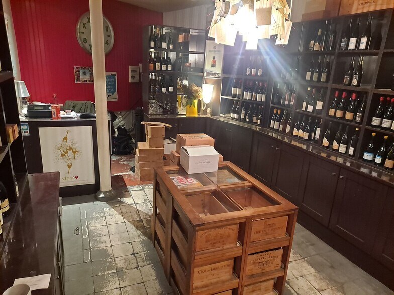 Local commercial dans Paris à louer - Photo de l’immeuble – Image 2 sur 5