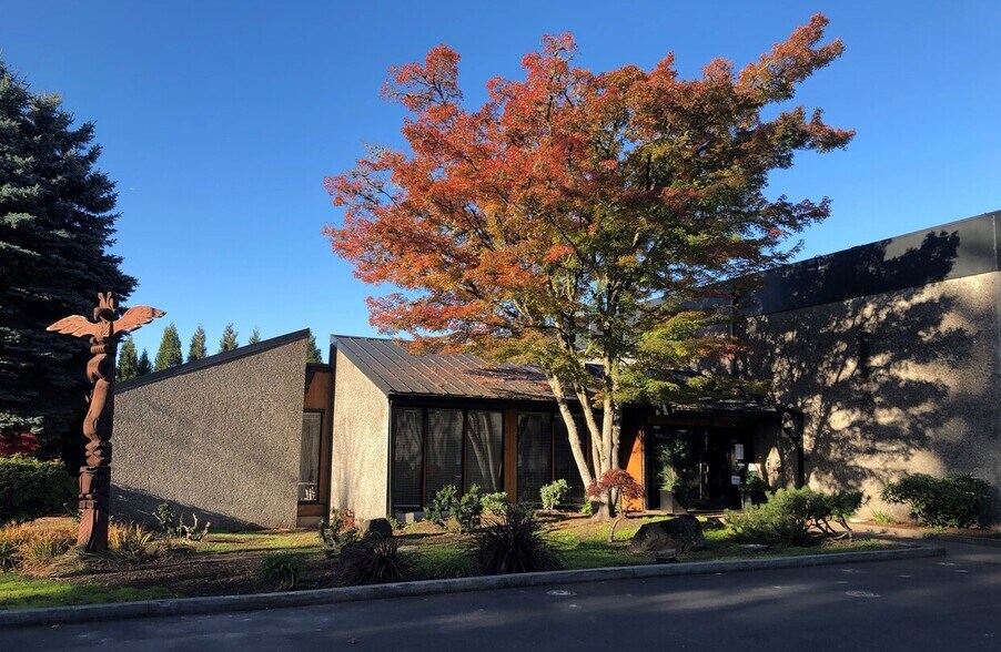 3901 SE Naef Rd, Portland, OR à louer - Photo de l’immeuble – Image 1 sur 23