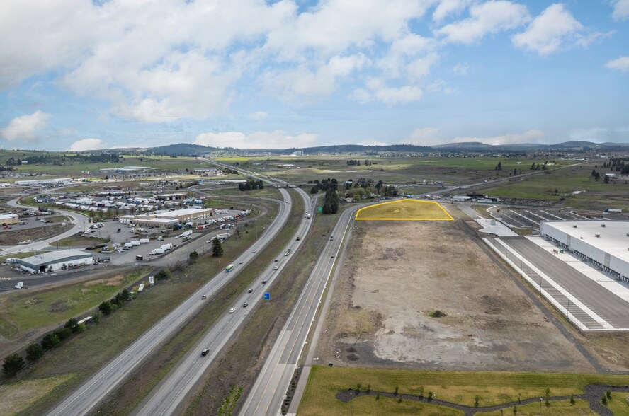 W Geiger Blvd, Spokane, WA à louer - Photo de l’immeuble – Image 2 sur 4