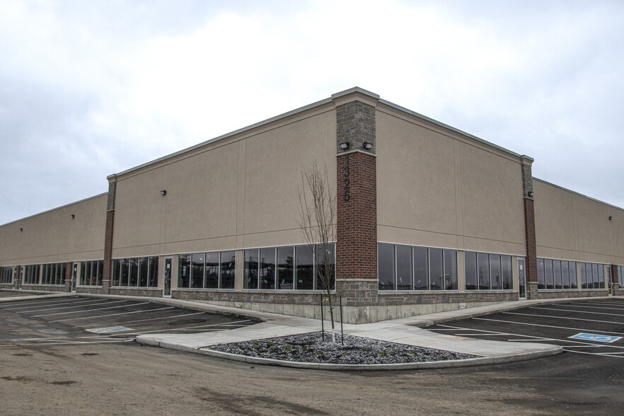 1325 Centennial Dr, Kingston, ON à vendre - Photo principale – Image 1 sur 4