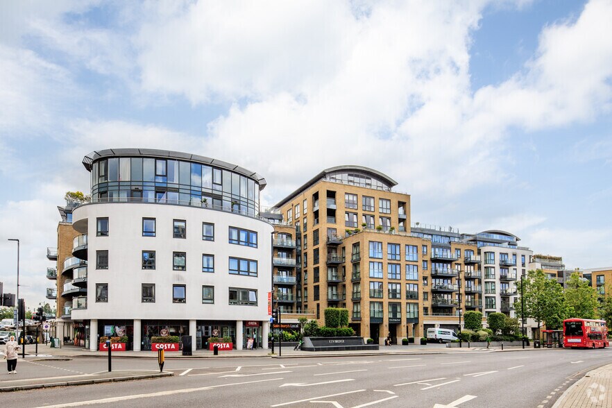 Kew Bridge Rd, Brentford à vendre - Photo principale – Image 1 sur 36