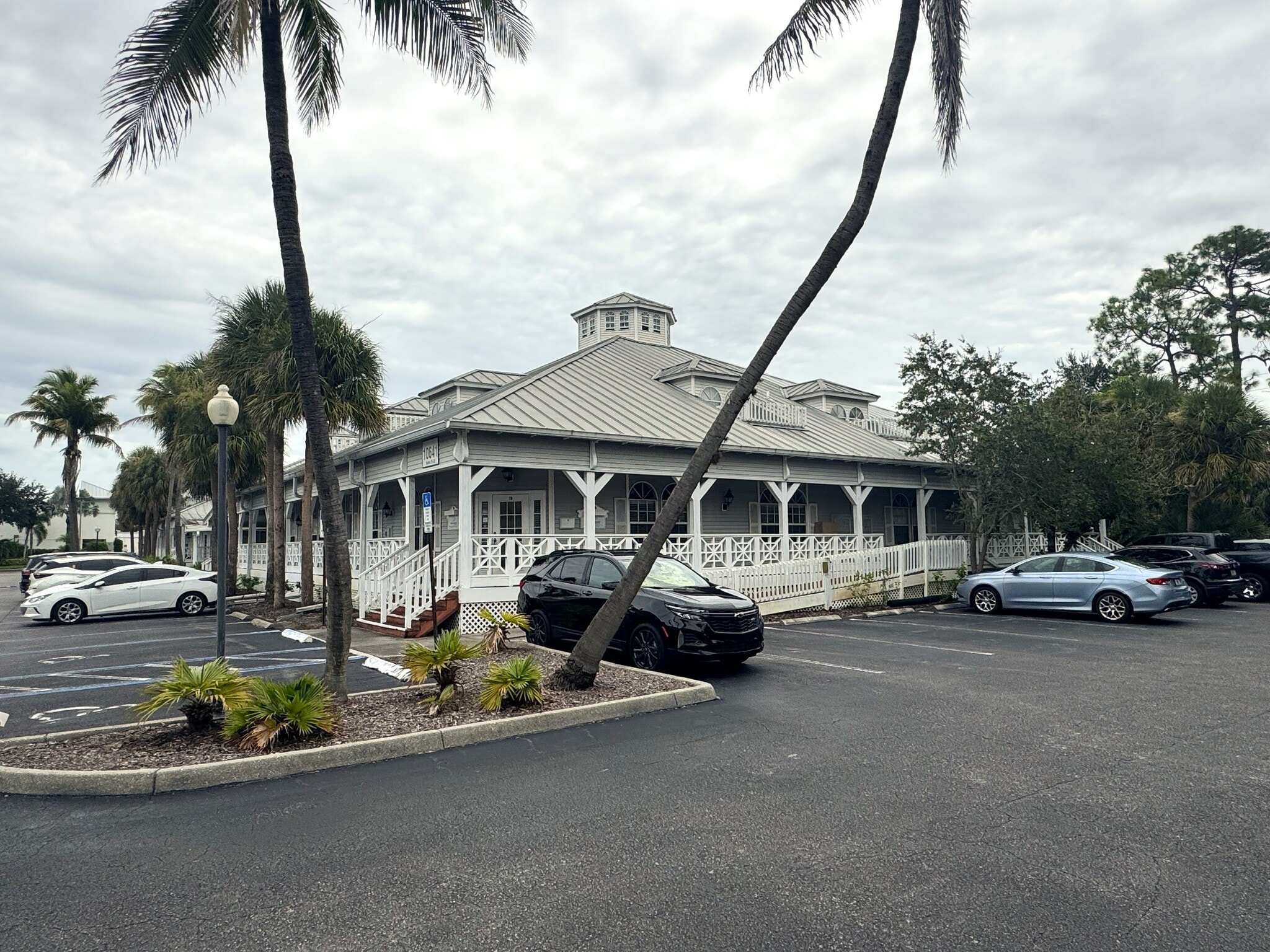 10621 Airport Pulling Rd, Naples, FL à louer Photo intérieure– Image 1 sur 8