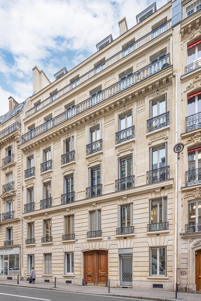 Plus de détails pour 20 Rue De Saint-Pétersbourg, Paris - Bureau à louer