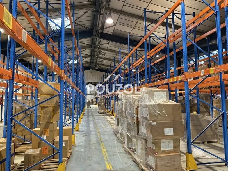 Industriel/Logistique dans Cournon-d'Auvergne à louer - Photo de l’immeuble – Image 3 sur 12