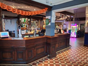 818 Manchester Old Rd, Manchester à louer Photo intérieure– Image 1 sur 8