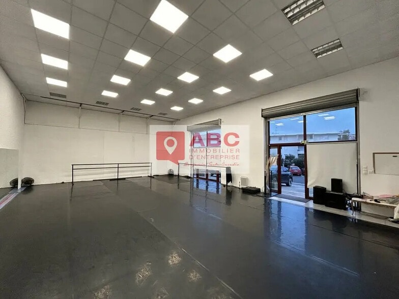 Local commercial dans Le Crès à louer - Photo intérieure – Image 3 sur 4