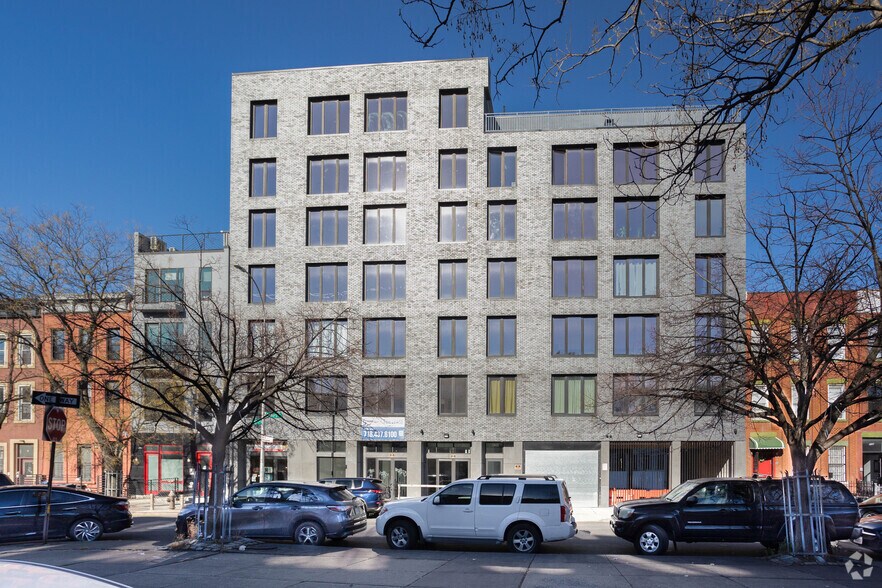 17 Somers St, Brooklyn, NY à louer - Photo de l’immeuble – Image 2 sur 35