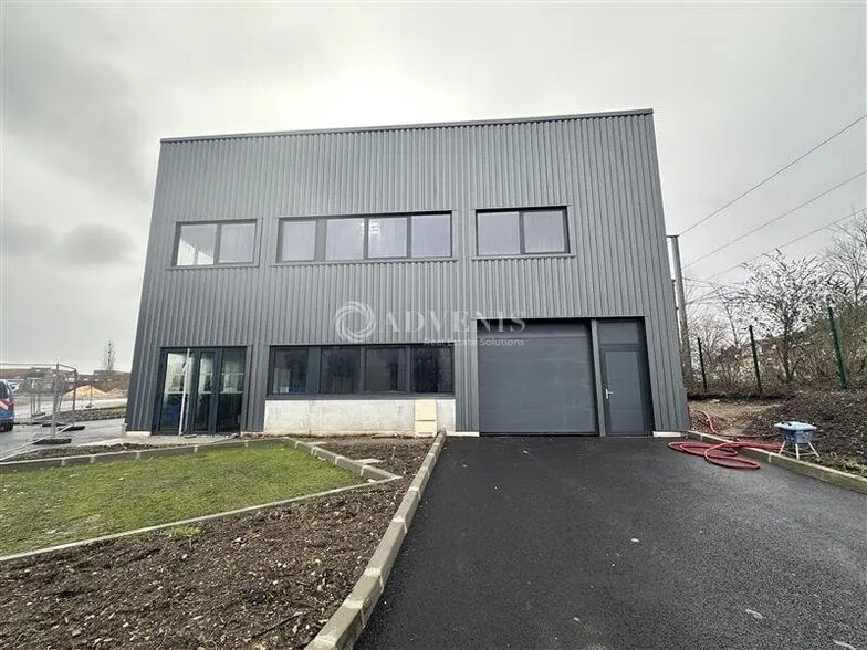 Local d'activités dans Tourcoing à vendre - Photo de l’immeuble – Image 3 sur 11