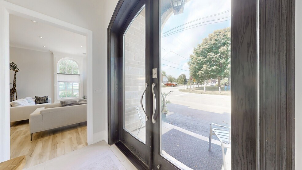 42 Somerville St, Whitchurch-Stouffville, ON à vendre - Photo de l’immeuble – Image 2 sur 42
