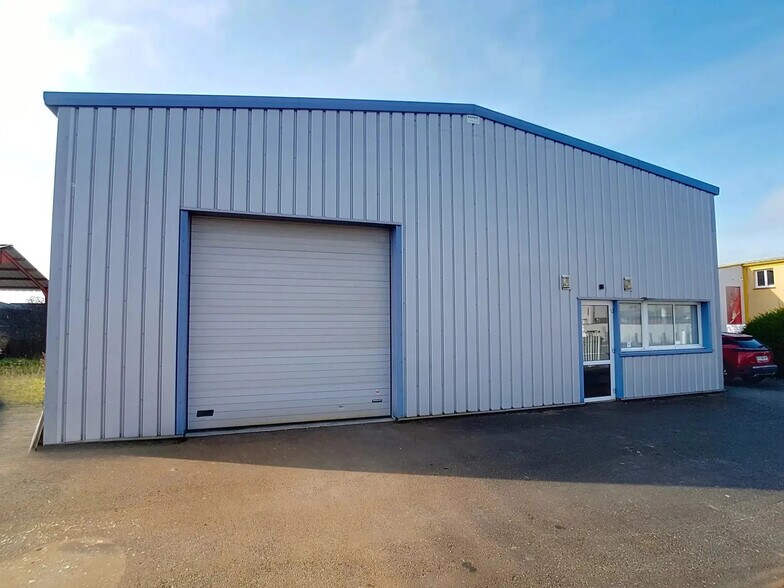 Local d'activités dans Fontenilles à vendre - Photo de l’immeuble – Image 2 sur 8