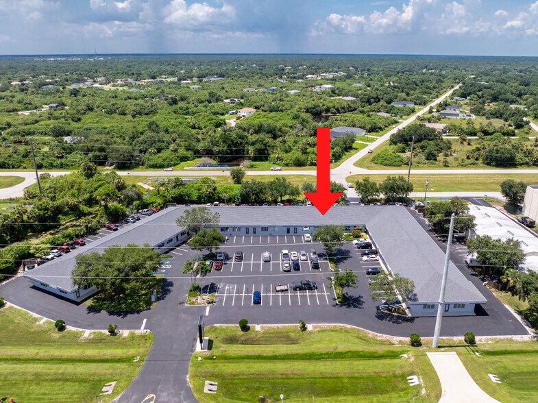 20020 Veterans Blvd, Port Charlotte, FL à vendre - Photo de l’immeuble – Image 2 sur 45