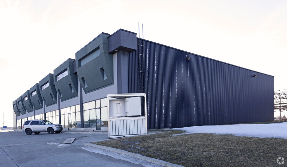 240-250 Entreprise Rd, Russell, ON à louer - Photo de l’immeuble – Image 2 sur 7