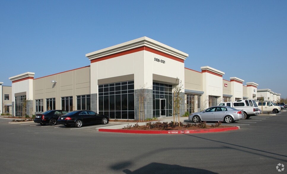 5107-5131 Lone Tree Way, Antioch, CA à vendre - Photo de l’immeuble – Image 2 sur 30