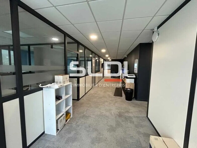 Bureau dans Limas à louer - Photo de l’immeuble – Image 1 sur 11
