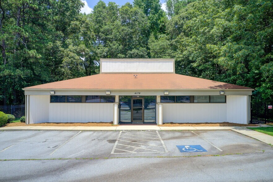 4178 Snapfinger Woods Dr, Decatur, GA à vendre - Photo de l’immeuble – Image 1 sur 10