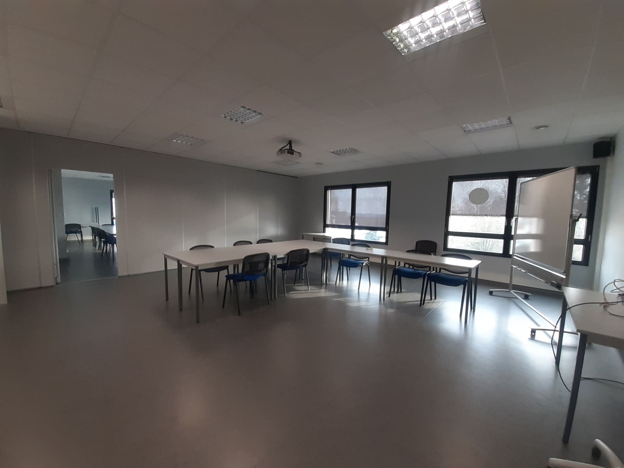 1 ALLEE DE LA PEPINIERE - OASIS, Dury à louer Photo intérieure– Image 1 sur 3