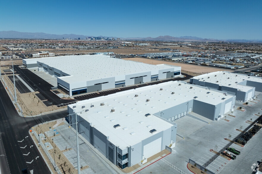 6885 W Gary Ave, Las Vegas, NV à louer - Photo de l’immeuble – Image 3 sur 5