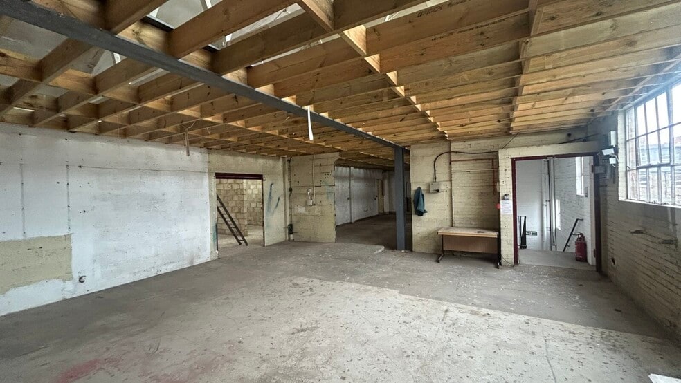 4 Harry Day Mews, Londres à vendre - Photo intérieure – Image 3 sur 6