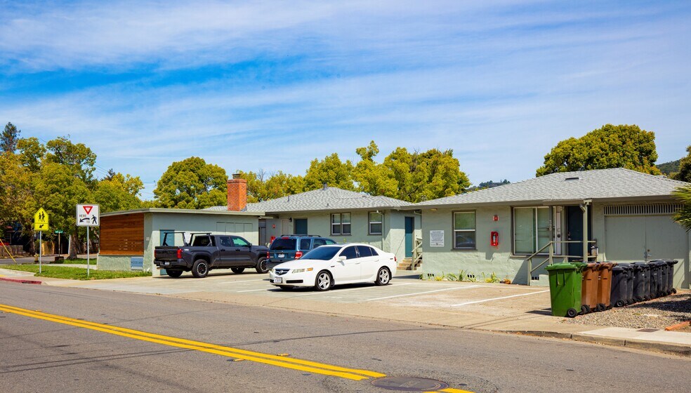 390-406 Woodland Ave, San Rafael, CA à vendre - Photo de l’immeuble – Image 2 sur 27