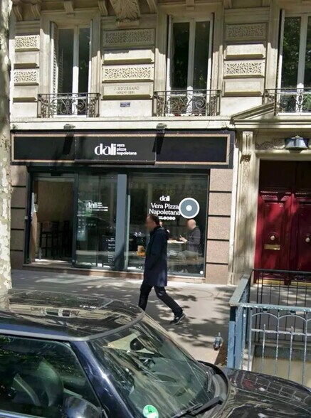 Local commercial dans Paris à vendre - Photo de l’immeuble – Image 1 sur 3