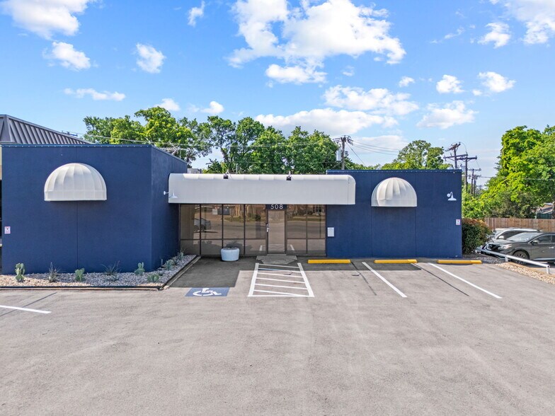 508 Bedford Rd, Bedford, TX à vendre - Photo de l’immeuble – Image 3 sur 30