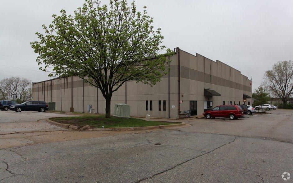 16210 W 110th St, Lenexa, KS à louer - Photo de l’immeuble – Image 3 sur 3