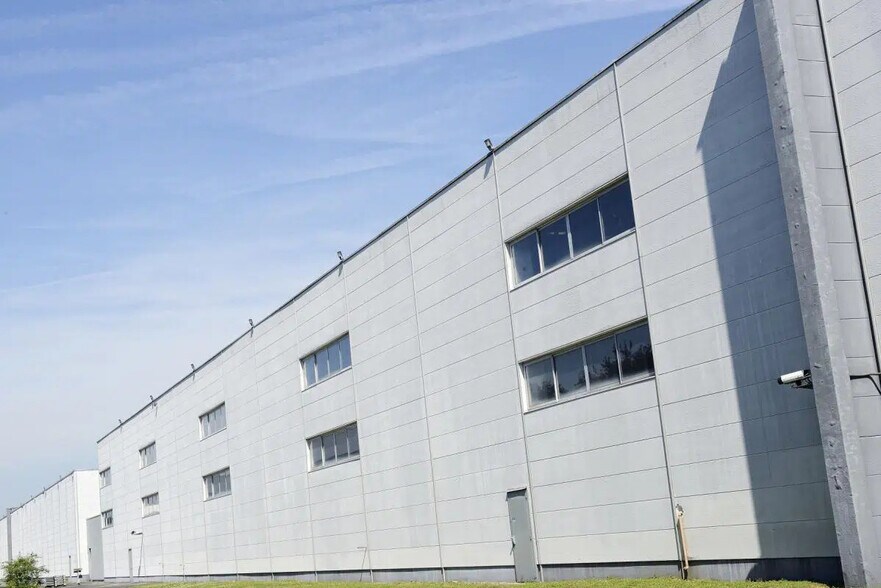 Industriel/Logistique dans Marly-la-Ville à louer - Photo de l’immeuble – Image 3 sur 40