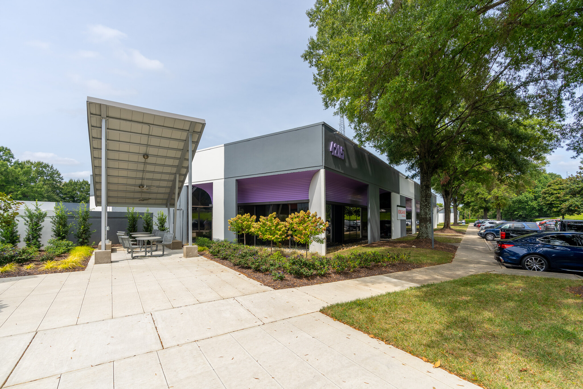 4205 Stuart Andrew Blvd, Charlotte, NC à louer Photo principale– Image 1 sur 18
