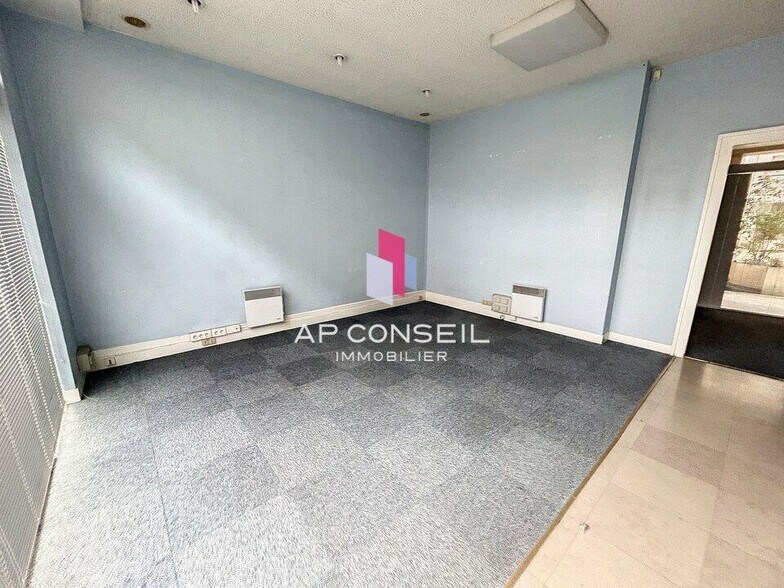 1 Rue Madame, Versailles à louer - Photo de l’immeuble – Image 3 sur 5