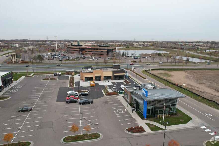 11850 Elm Creek Blvd, Maple Grove, MN à vendre - Photo de l’immeuble – Image 3 sur 3