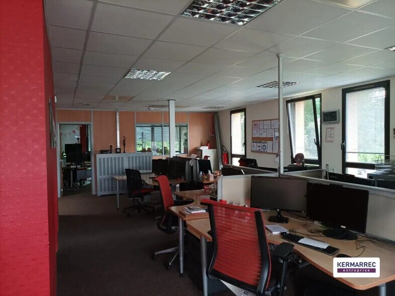 Bureau dans Carquefou à louer - Photo de l’immeuble – Image 1 sur 14