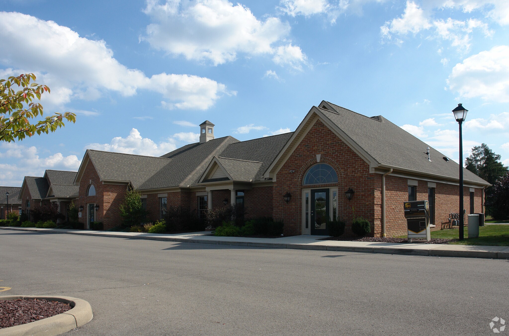 821 Kentwood Dr, Youngstown, OH à louer Photo principale– Image 1 sur 5
