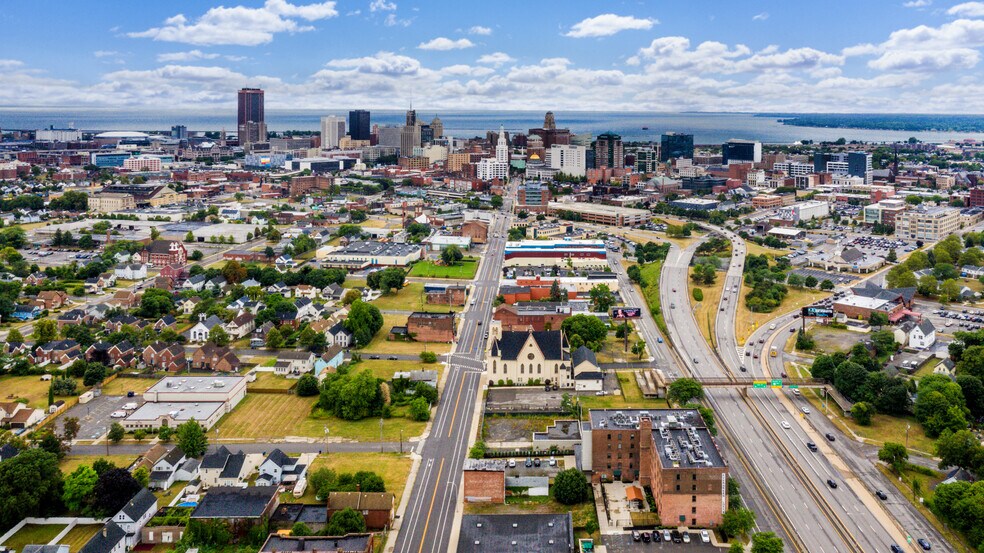 360 Genesee St, Buffalo, NY à vendre - Photo de l’immeuble – Image 2 sur 25