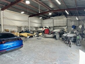 4401 W Crest Ave, Tampa, FL à louer Photo intérieure– Image 1 sur 2