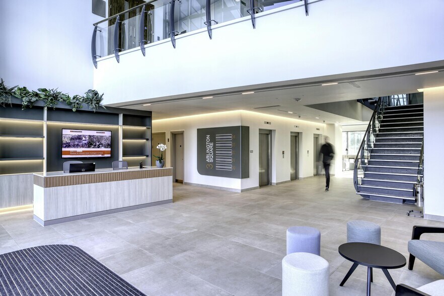 3 Arlington Sq, Bracknell à louer - Photo intérieure – Image 1 sur 18