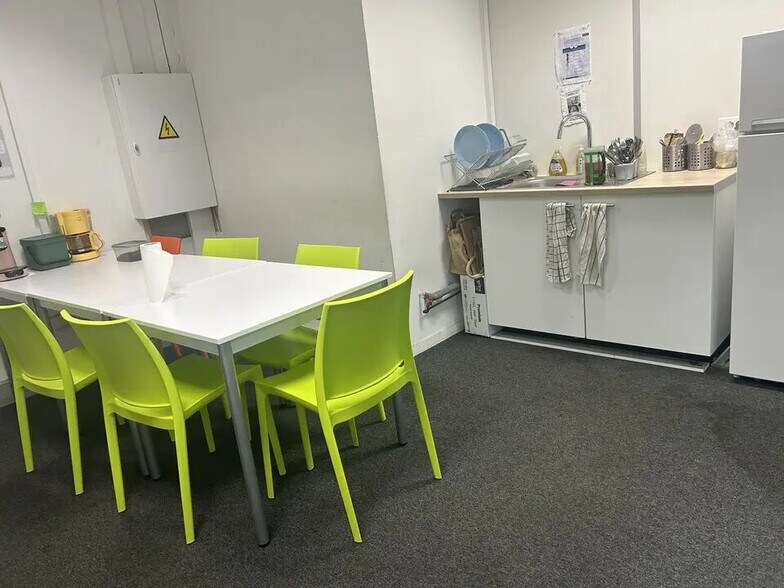 Bureau dans Lyon à louer - Photo de l’immeuble – Image 2 sur 10