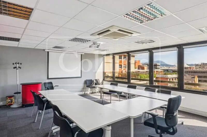 Bureau dans Marseille à louer Photo de l’immeuble– Image 1 sur 12