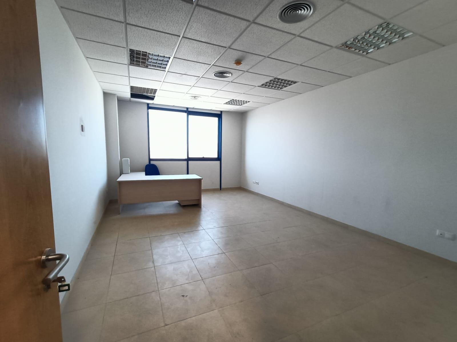 Bureau dans Séville, Sevilla à louer Photo de l’immeuble– Image 1 sur 14