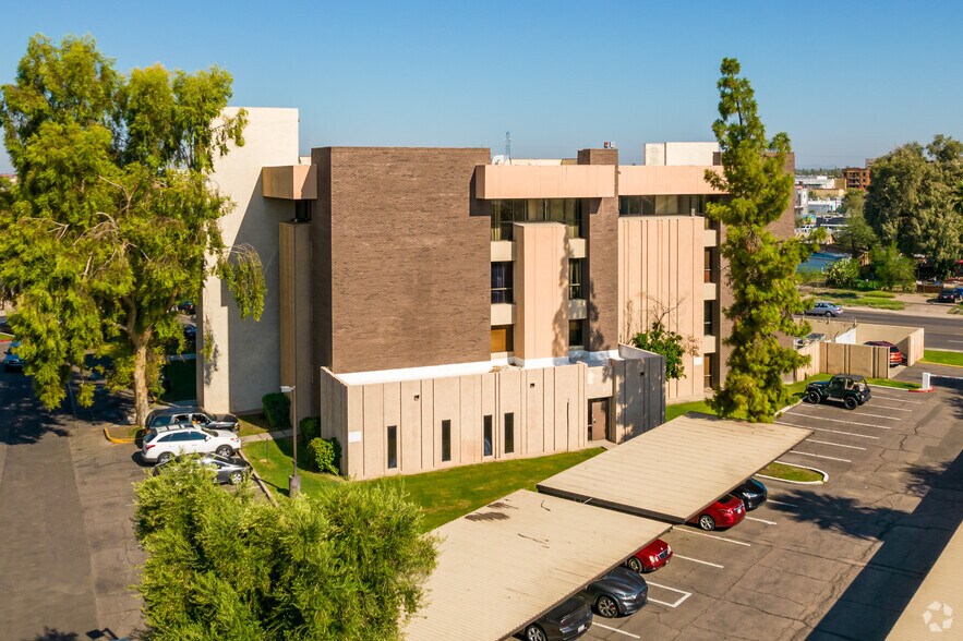 515 W Buckeye Rd, Phoenix, AZ à louer - Photo de l’immeuble – Image 3 sur 5
