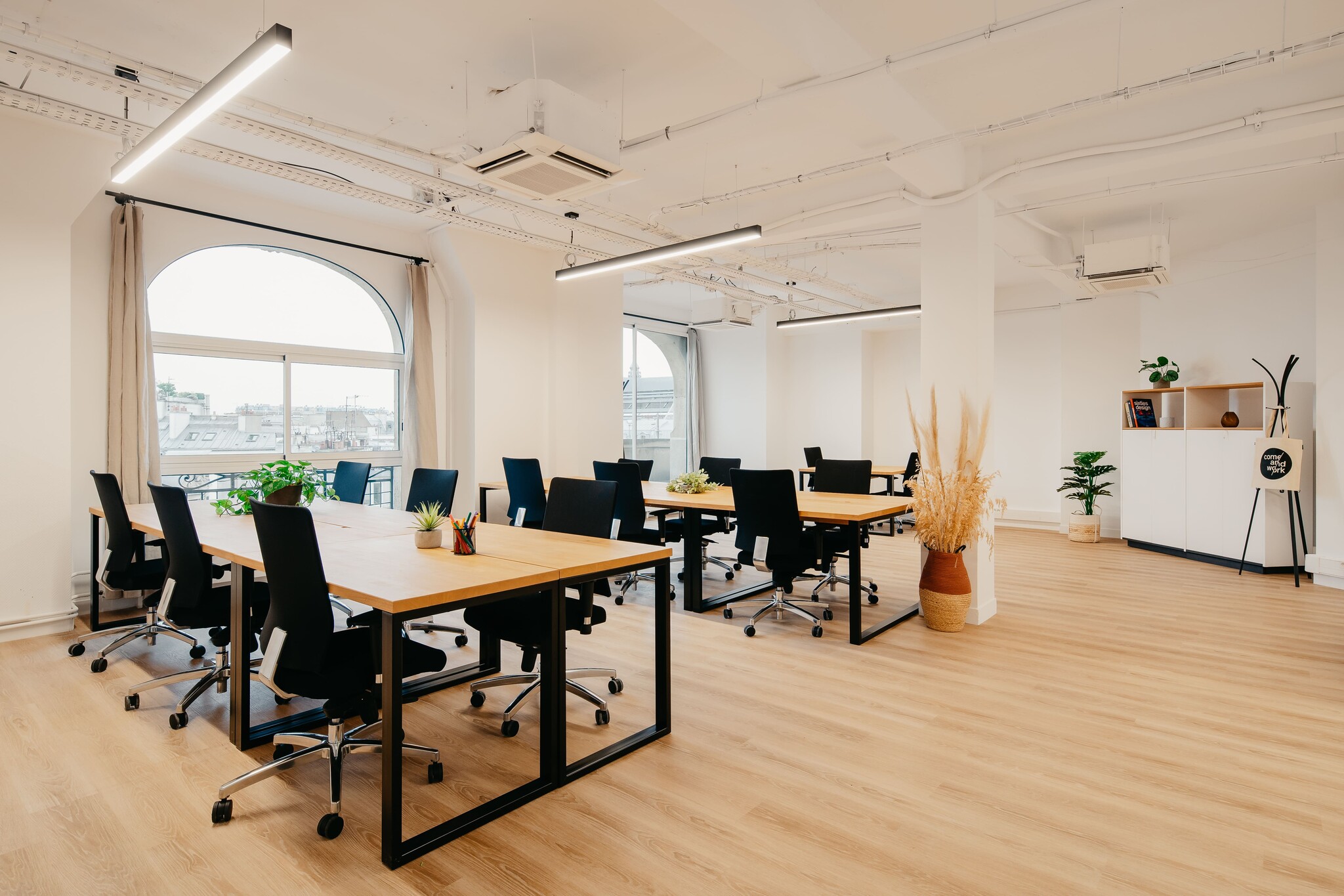 31-33 Rue Du Louvre, Paris à louer Photo intérieure– Image 1 sur 6