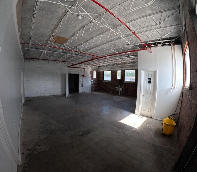 680 Edgewood Ave N, Jacksonville, FL à louer - Photo de l’immeuble – Image 2 sur 12