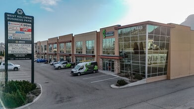 1445 Stevens Rd, West Kelowna, BC à louer Photo de l’immeuble– Image 1 sur 18